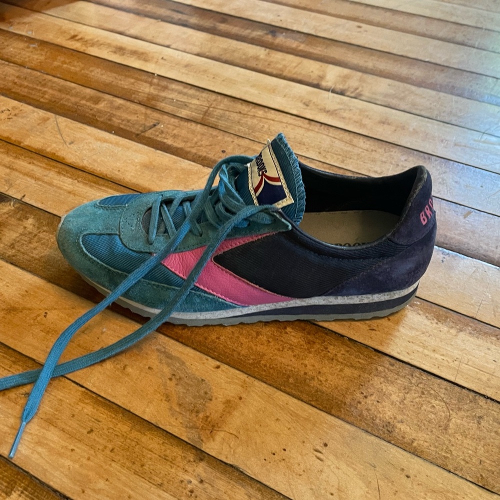 Women’s Brooks Sneakers
